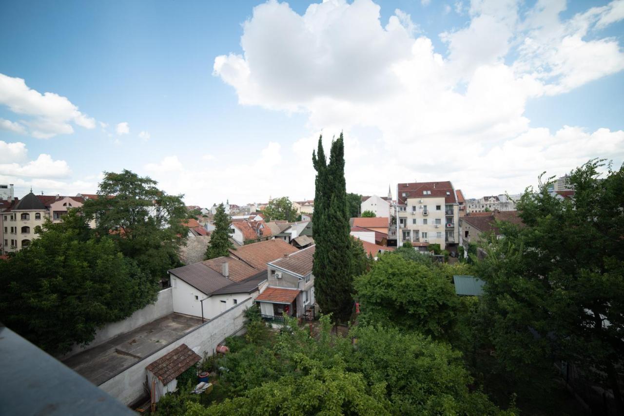 Apartment Vera With Free Garage Novi Sad Exteriér fotografie